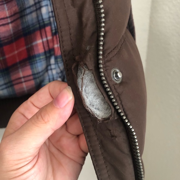 Hollister Red Plaid & Brown Puffer Vest w/ Detachable Fur Hood Size Large - Picture 4 of 14